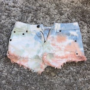 KIDS VINTAGE HAVANA TIE DYE SHORTS SIZE MEDIUM